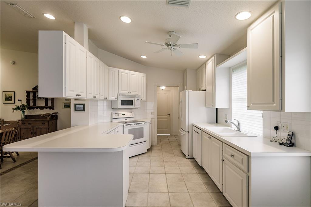 VILLAGE WALK - Residential