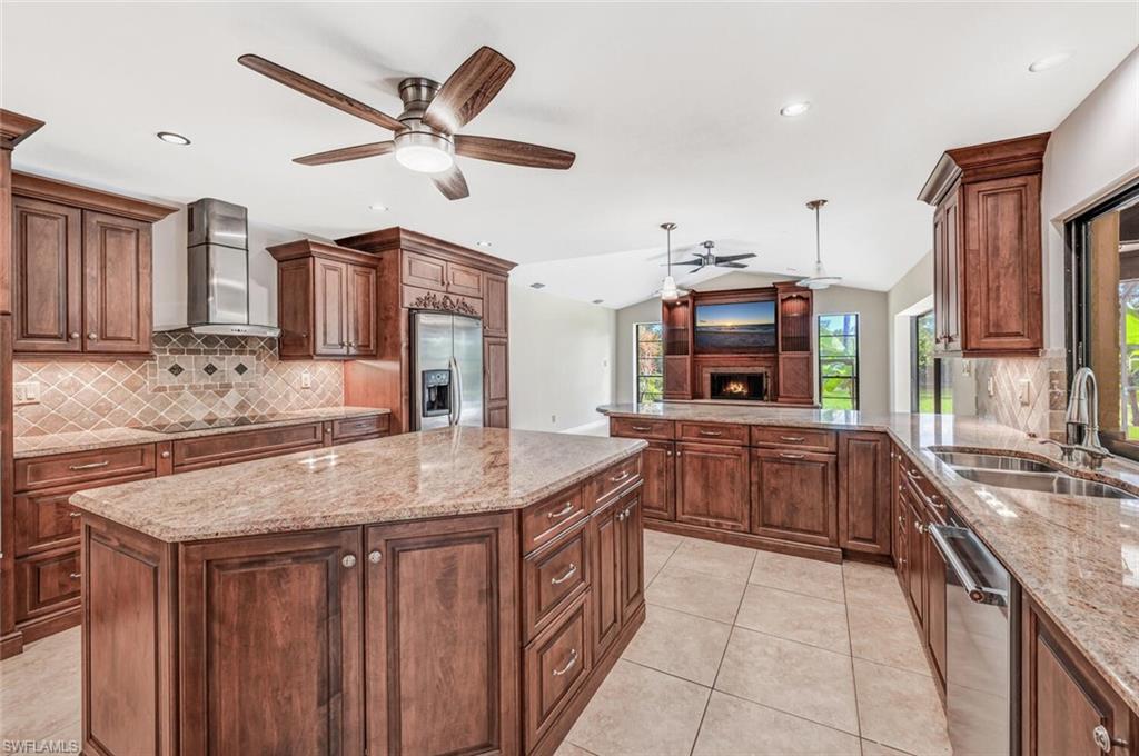 IMPERIAL GOLF ESTATES - Residential