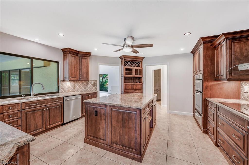 IMPERIAL GOLF ESTATES - Residential