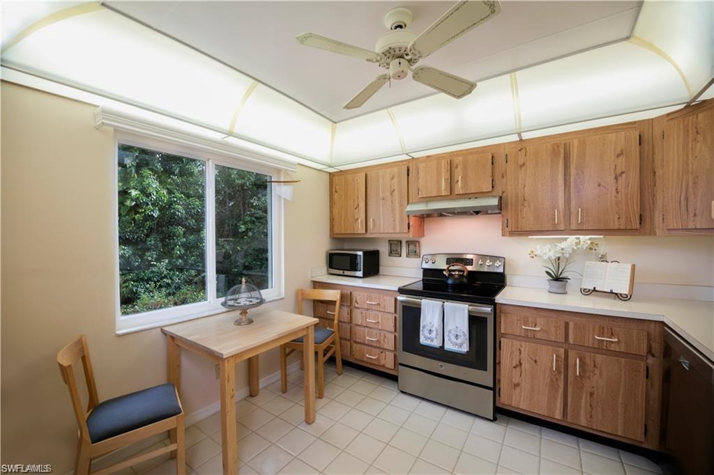 HIDDEN OAKS - Residential