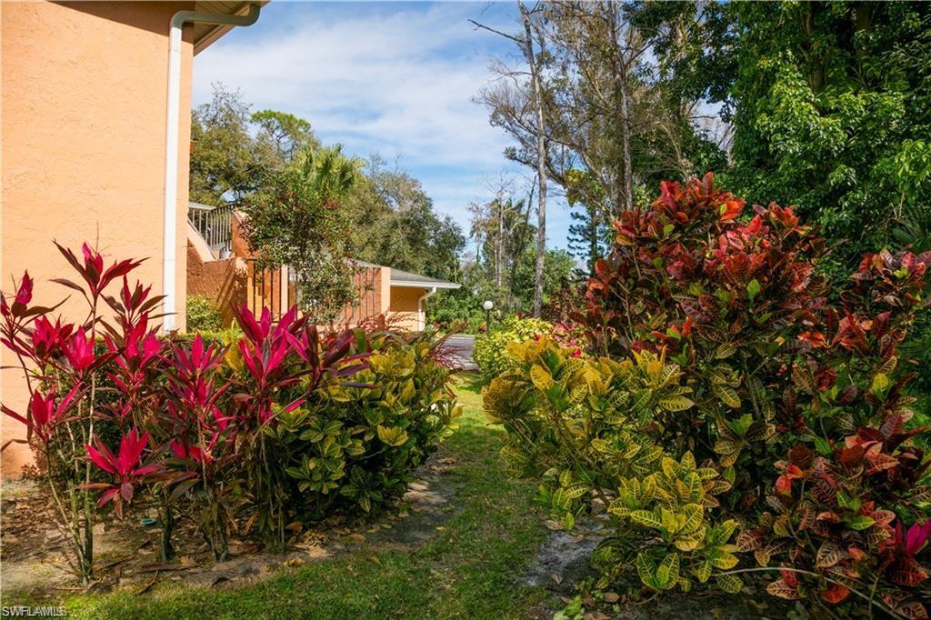 HIDDEN OAKS - Residential