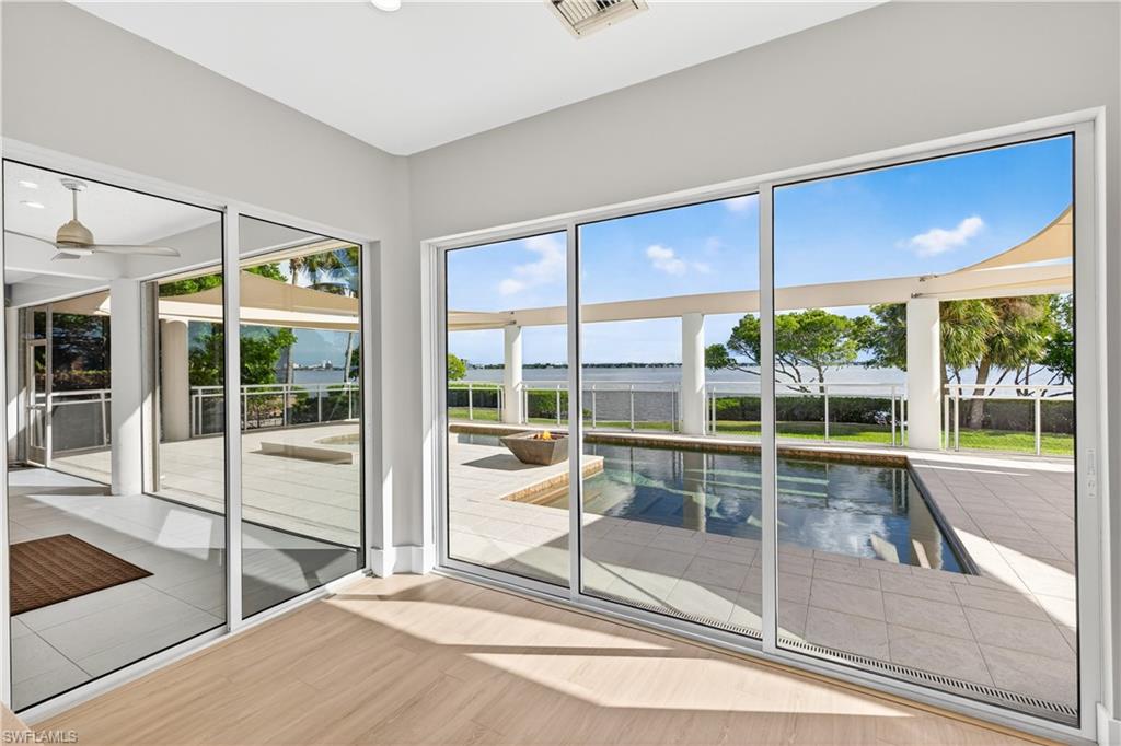 BUTTONWOOD HARBOR - Residential