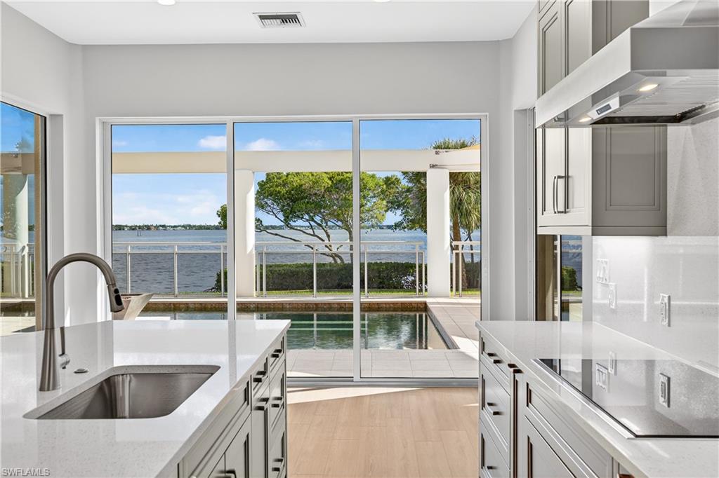 BUTTONWOOD HARBOR - Residential