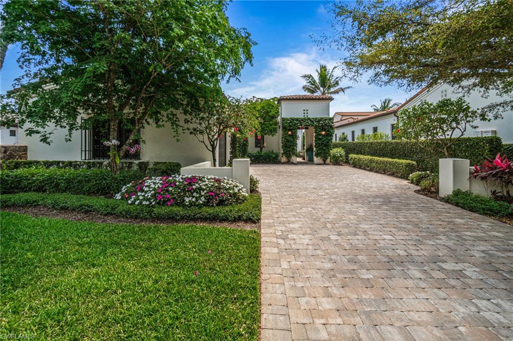 LUCARNO - Residential