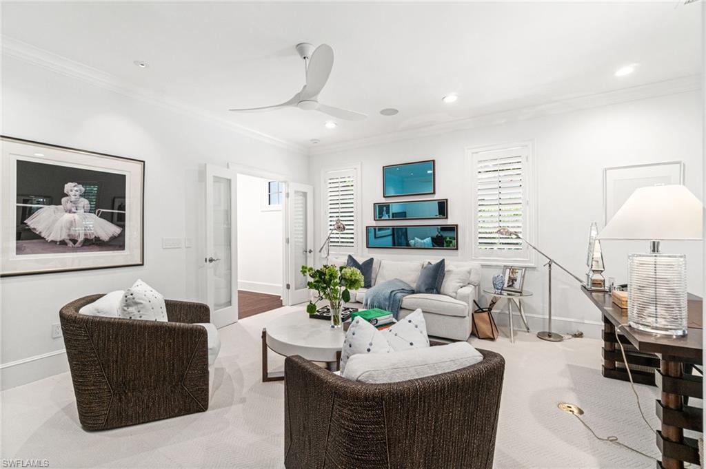 LUCARNO - Residential