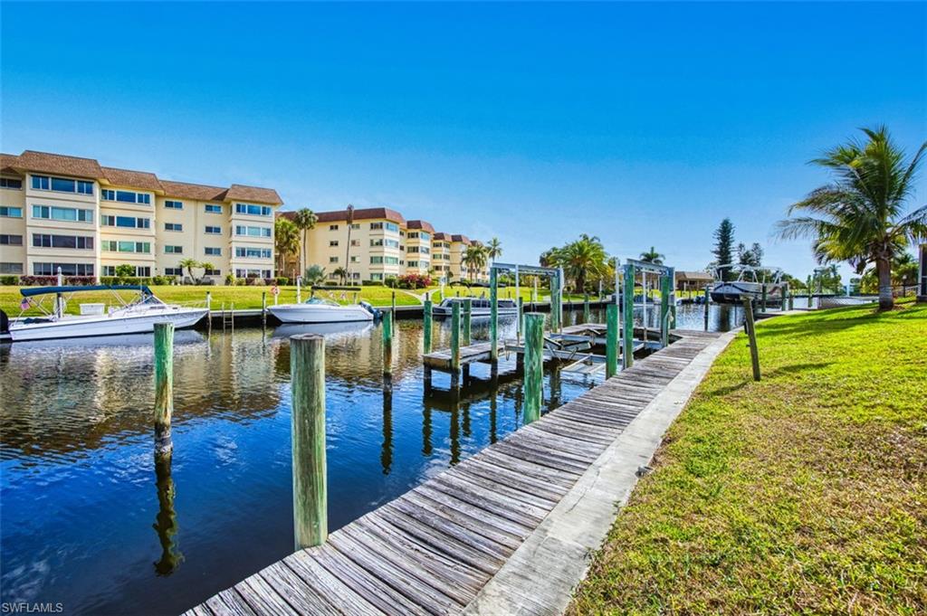 TOWN AND RIVER - Residential