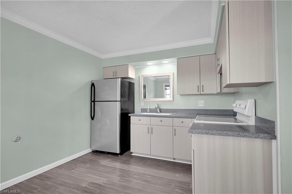 REGENCY CONDO - Residential