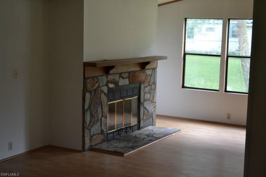 Nice 3 bedroom 2 bath manufactured home. Nice fenced in yard with mature trees, screened in porch to enjoy your morning coffee. Large detached car port on side of home. Schedule your showing today.