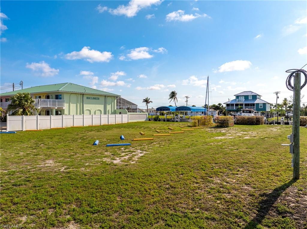 3227 Stringfellow RD