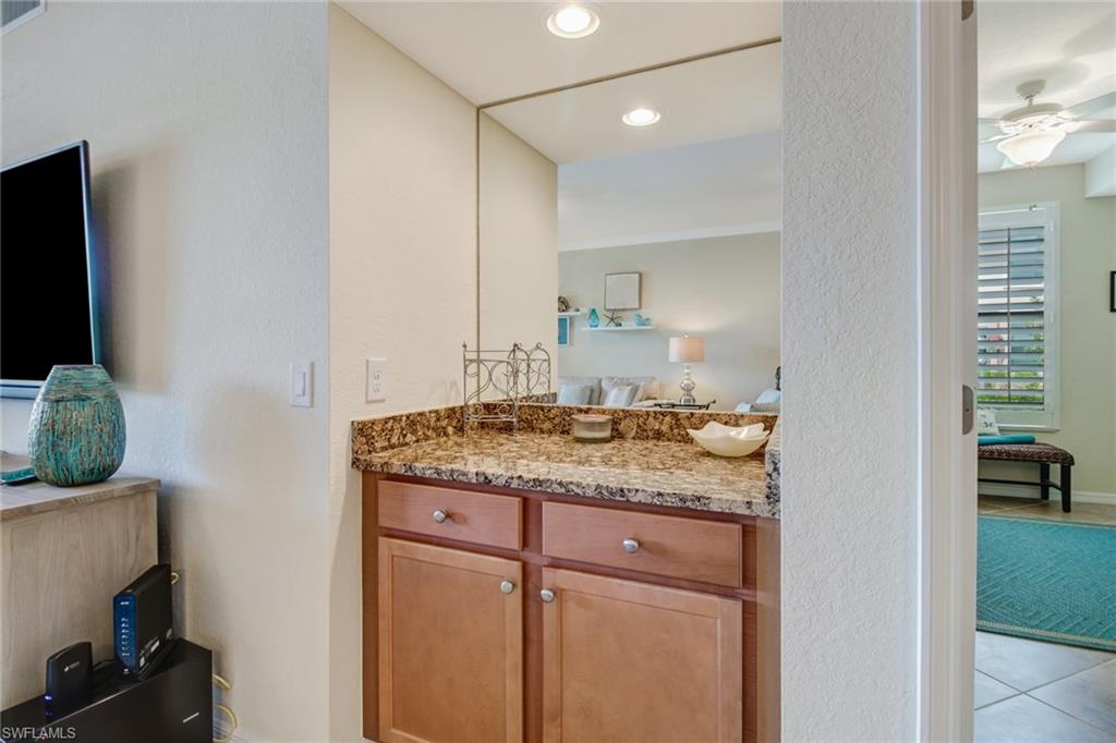 AVELLINO - Residential Lease