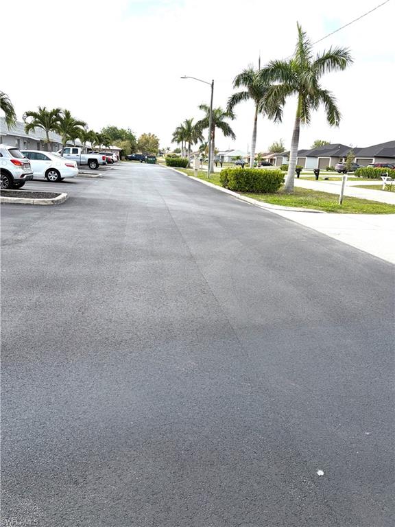 CONTEMPORARY  CONDO - Residential