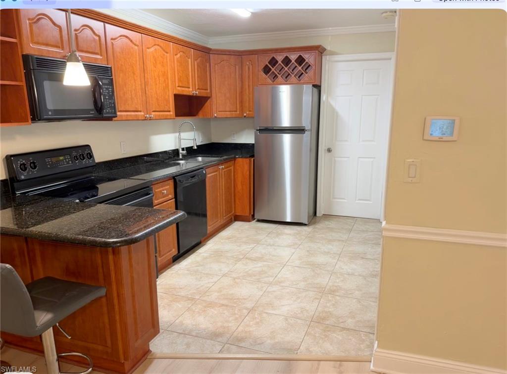 CONTEMPORARY  CONDO - Residential