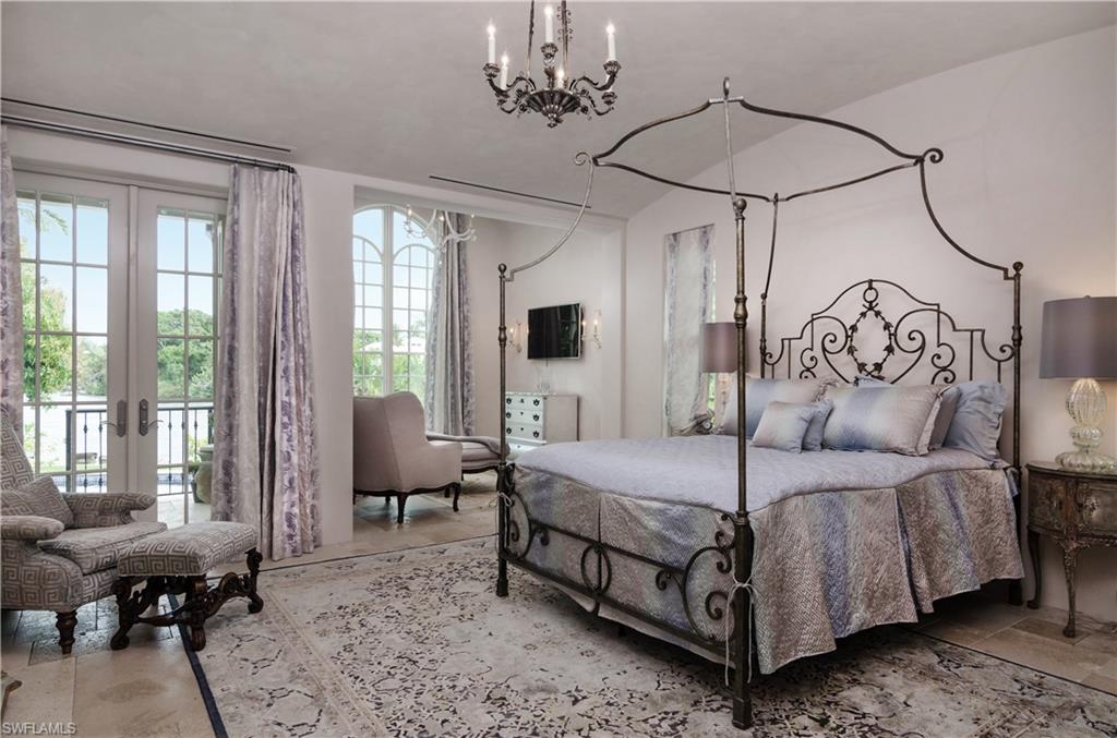 OLDE NAPLES - Residential