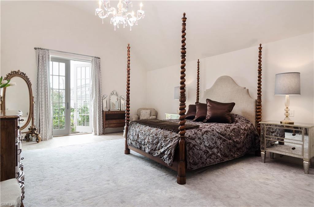 OLDE NAPLES - Residential