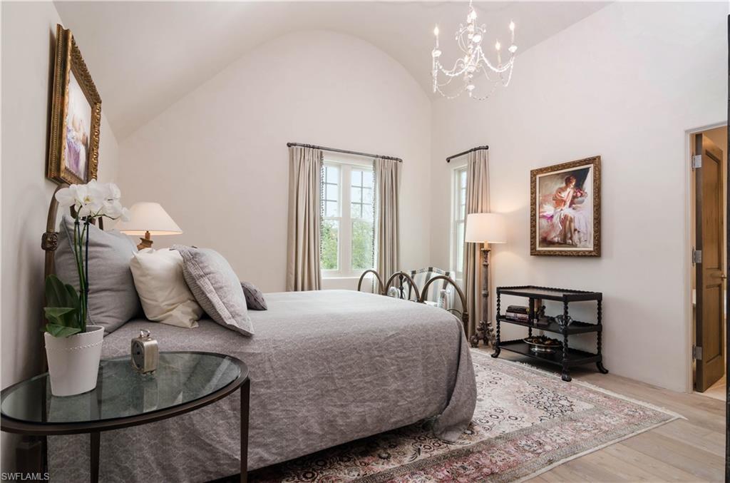 OLDE NAPLES - Residential