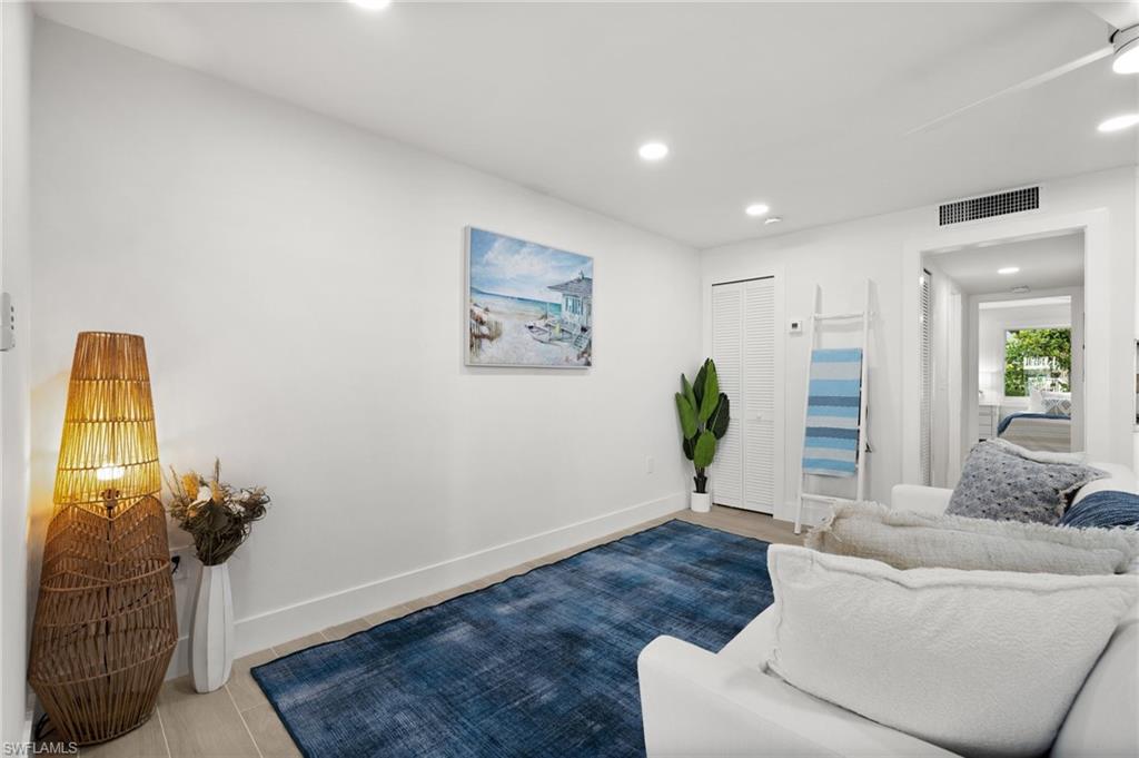 HARBOUR LIGHTS - Residential