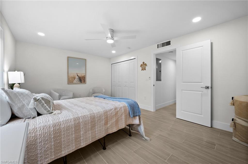 HARBOUR LIGHTS - Residential