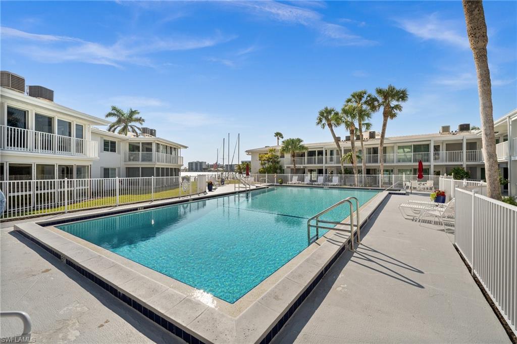 HARBOUR LIGHTS - Residential