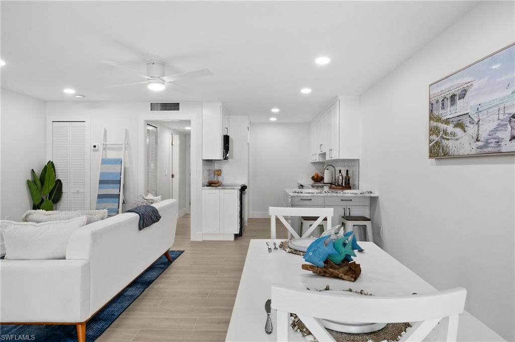 HARBOUR LIGHTS - Residential