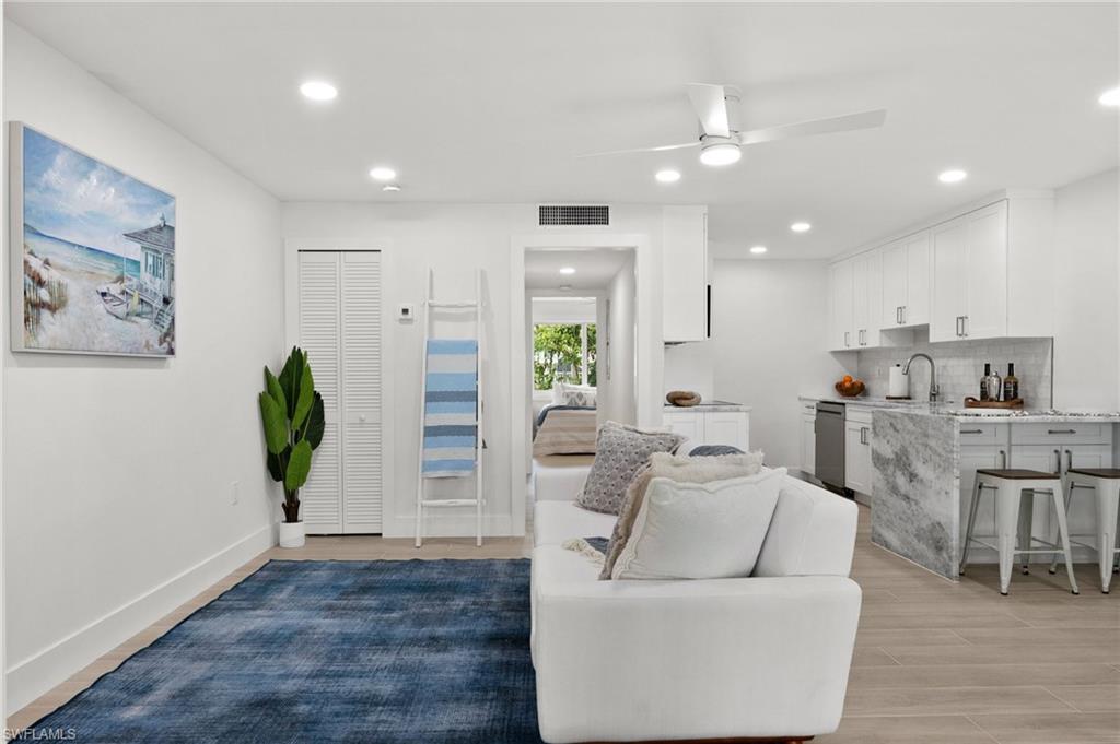 HARBOUR LIGHTS - Residential