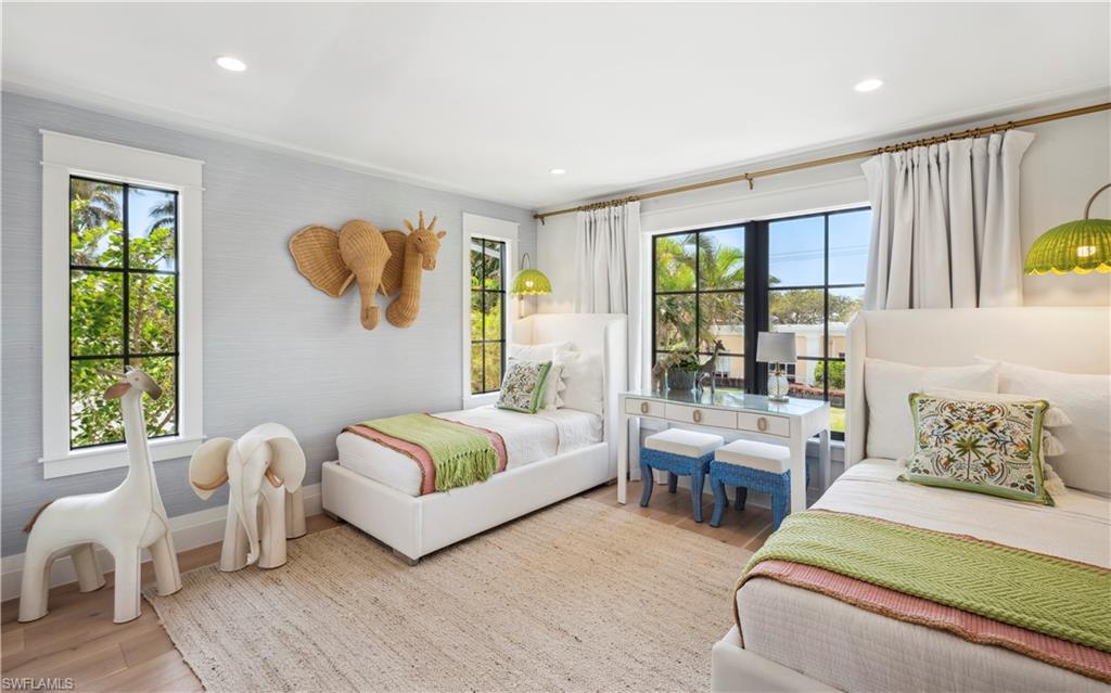 OLDE NAPLES - Residential