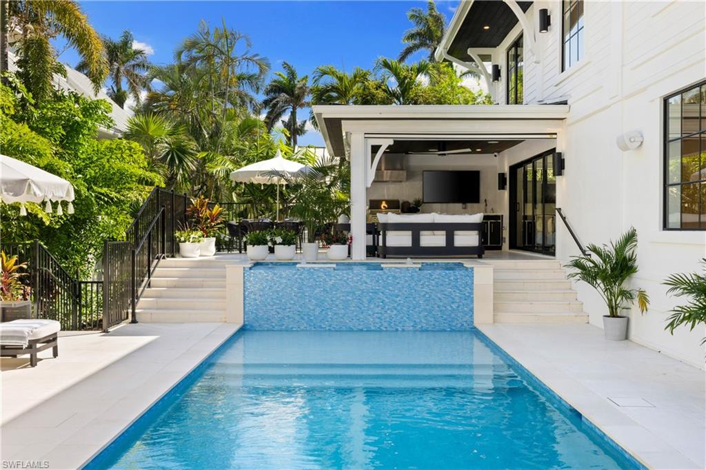 OLDE NAPLES - Residential