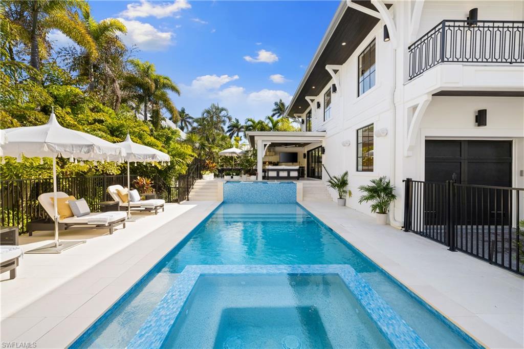 OLDE NAPLES - Residential