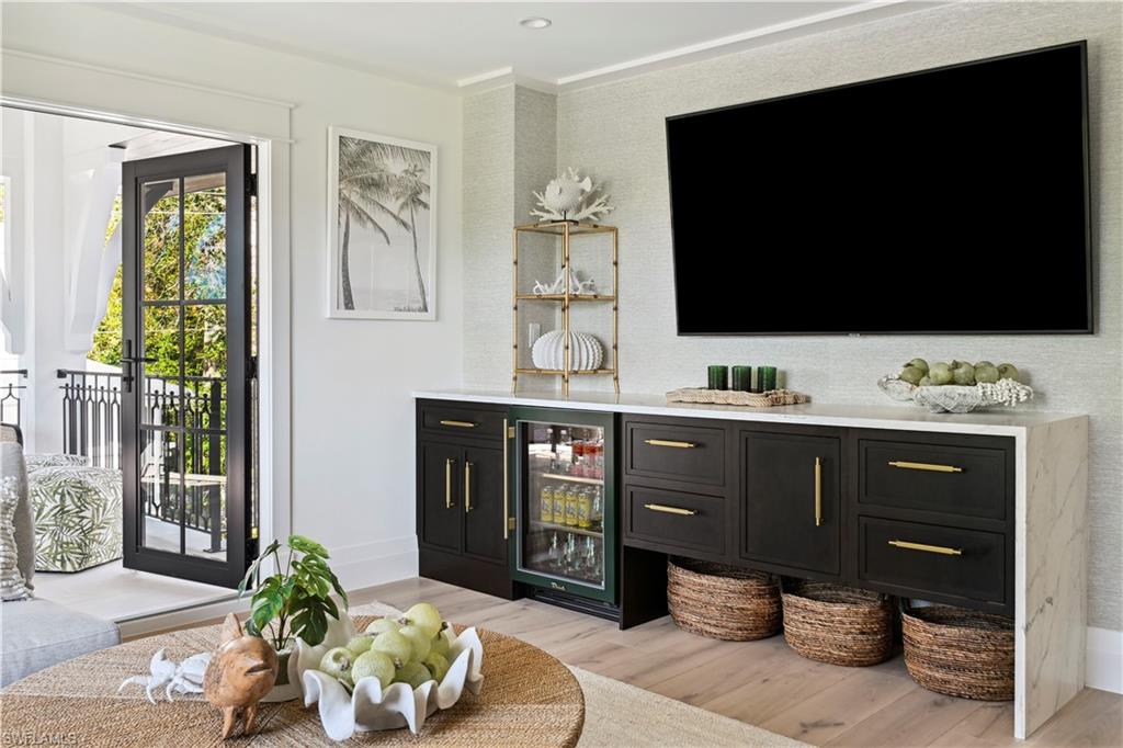 OLDE NAPLES - Residential