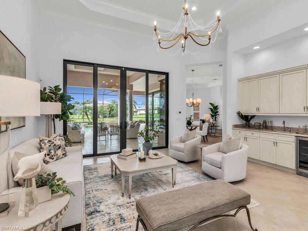 6564 Costa CIR
