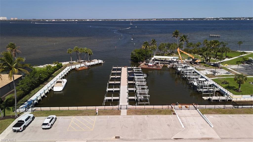 WATER'S EDGE - Residential