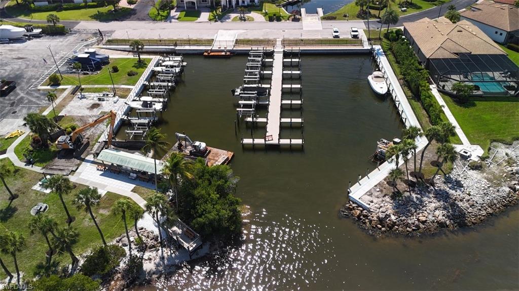 WATER'S EDGE - Residential