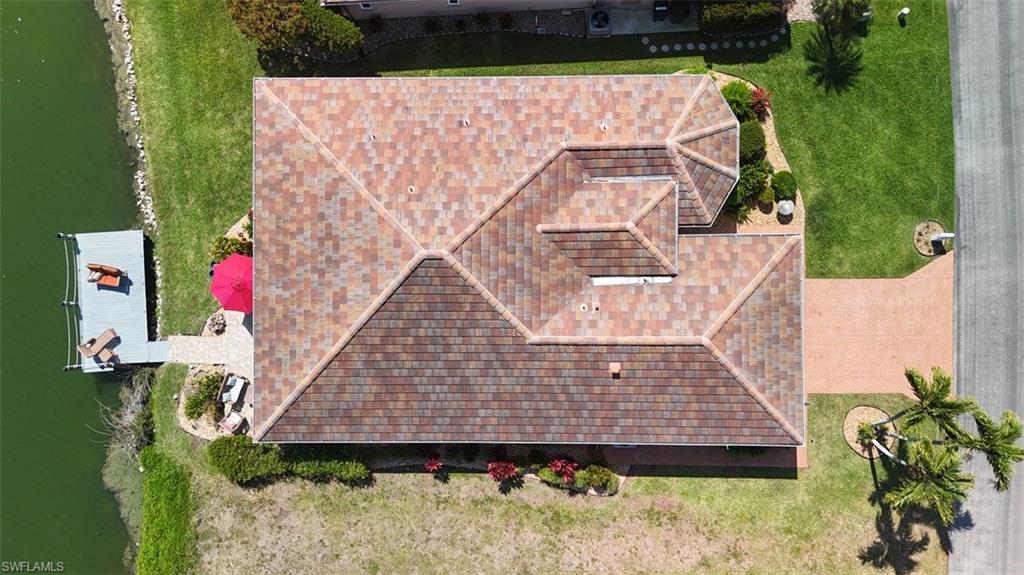 WATER'S EDGE - Residential