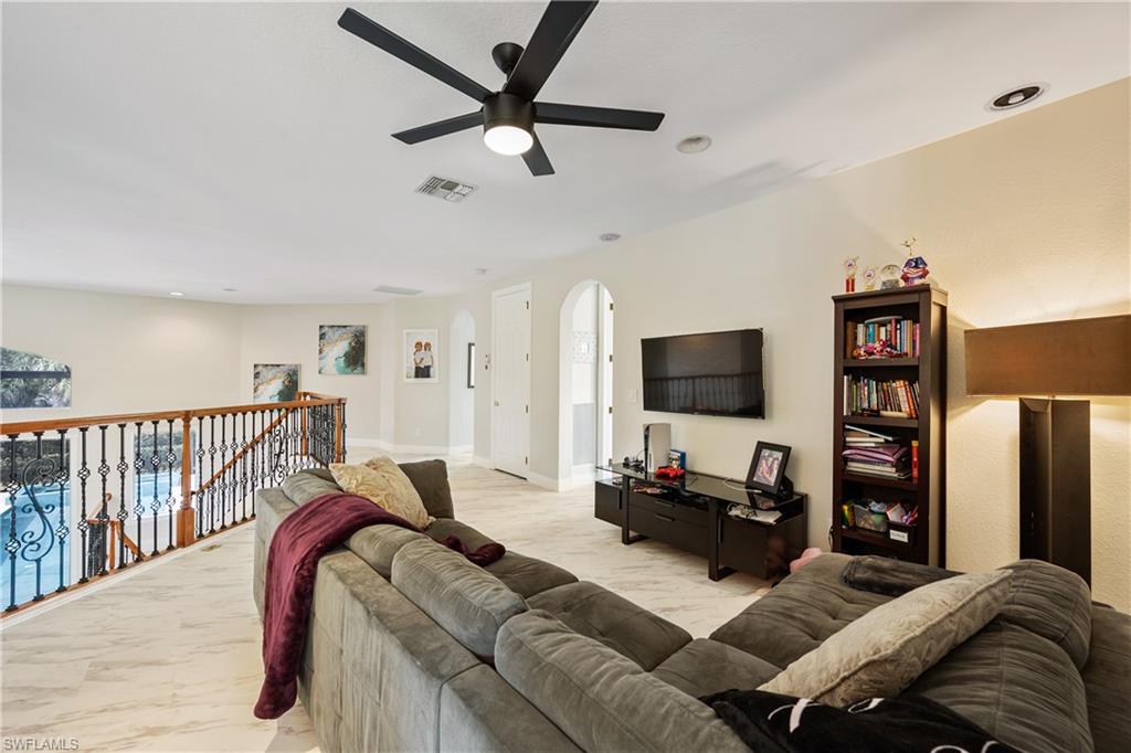 BELLE LAGO - Residential Lease