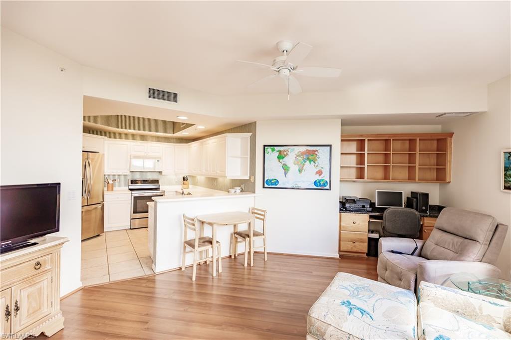 TOWER POINTE AT ARBOR TRACE - Residential