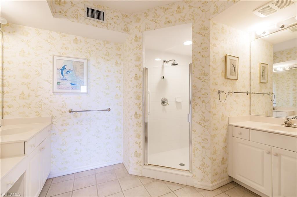 TOWER POINTE AT ARBOR TRACE - Residential