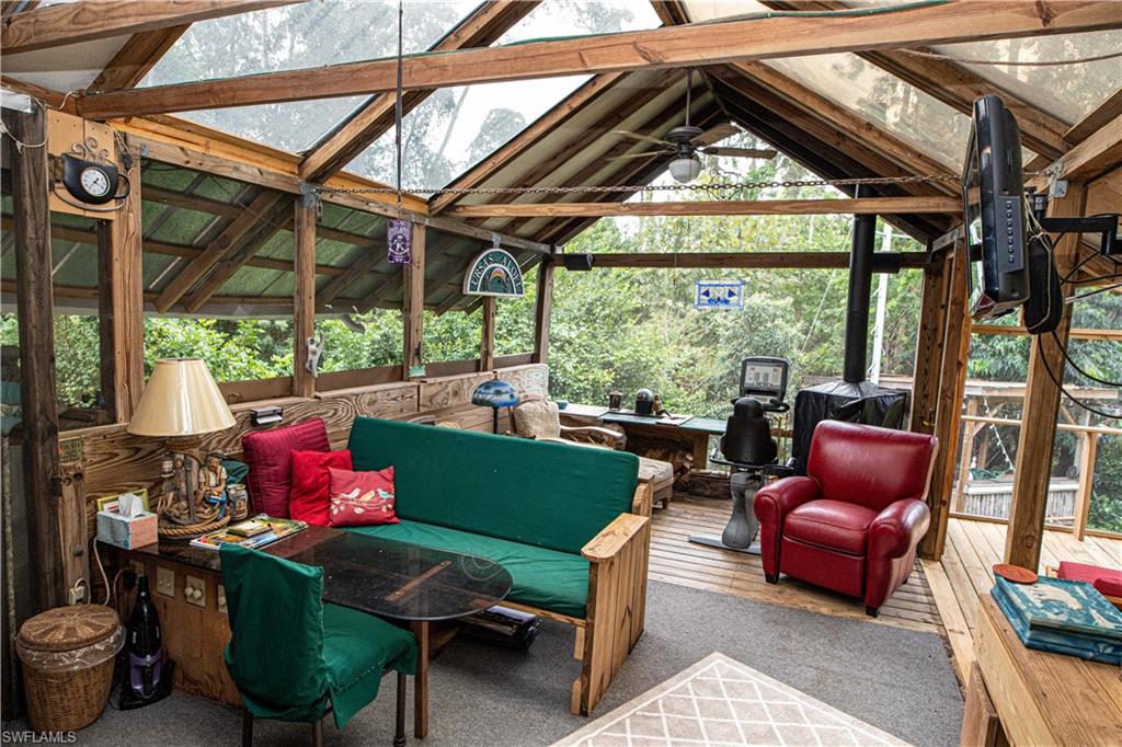 SAN CARLOS PARK - Residential