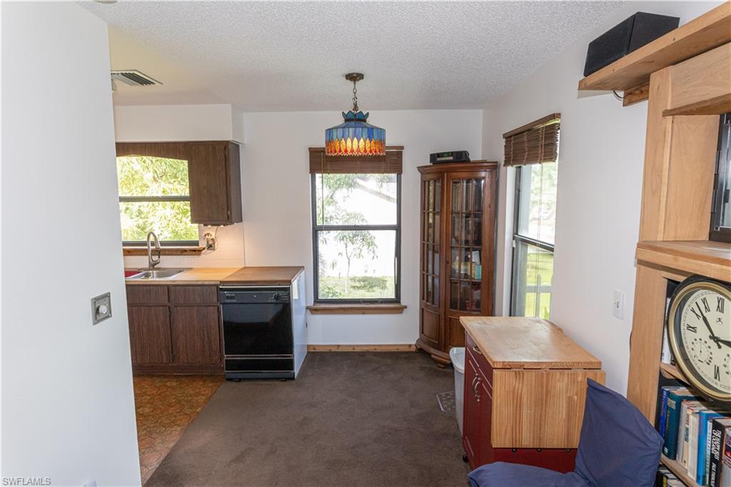 SAN CARLOS PARK - Residential