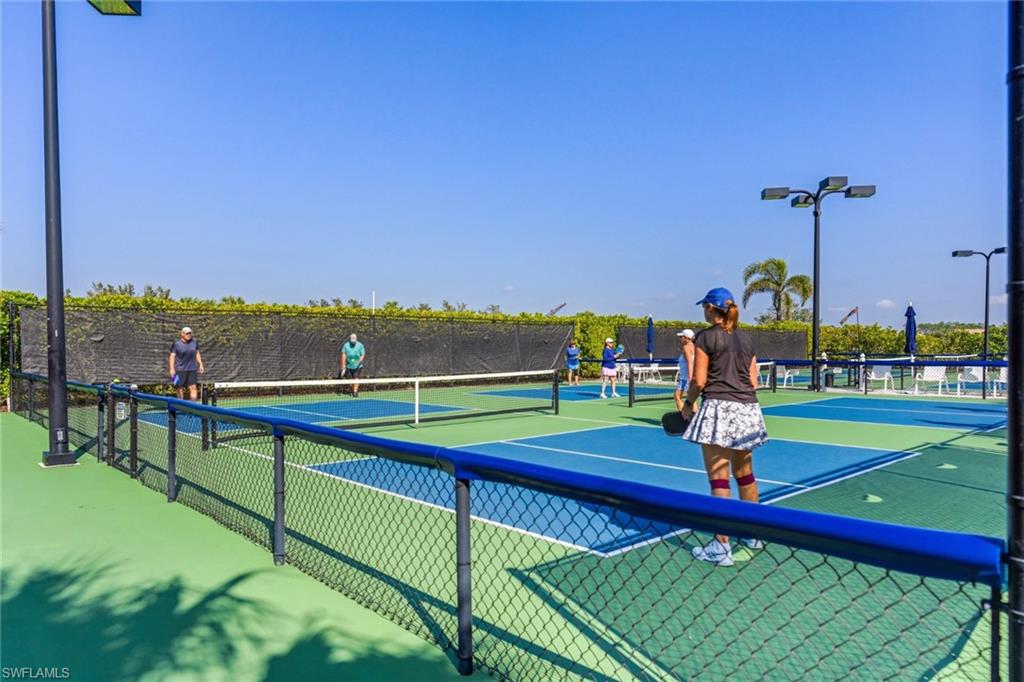 CORKSCREW SHORES - Residential