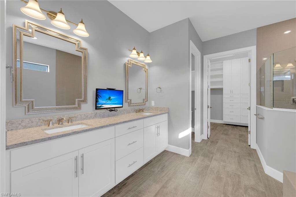 CORKSCREW SHORES - Residential