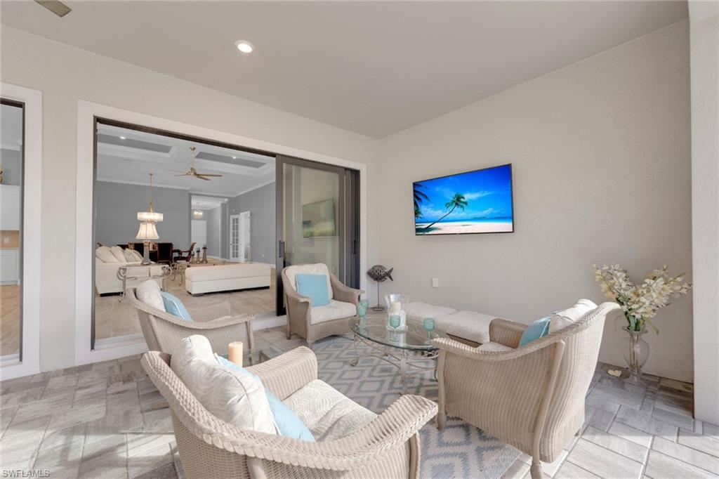 CORKSCREW SHORES - Residential