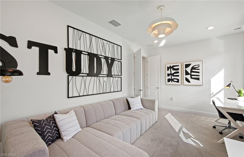 NORTHRIDGE - Residential