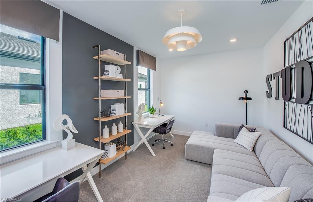NORTHRIDGE - Residential
