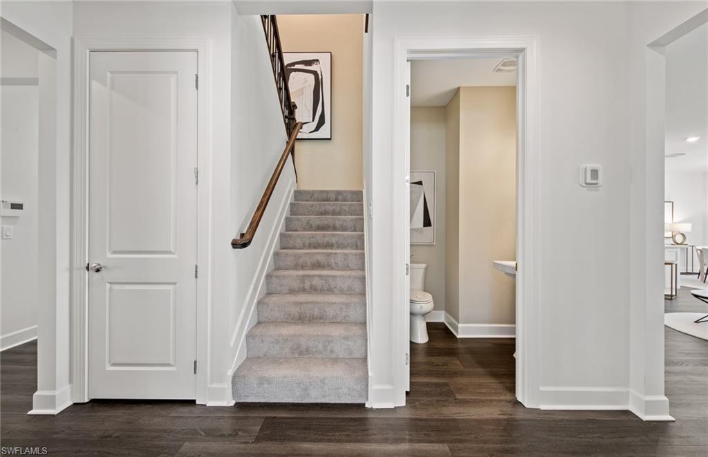 NORTHRIDGE - Residential