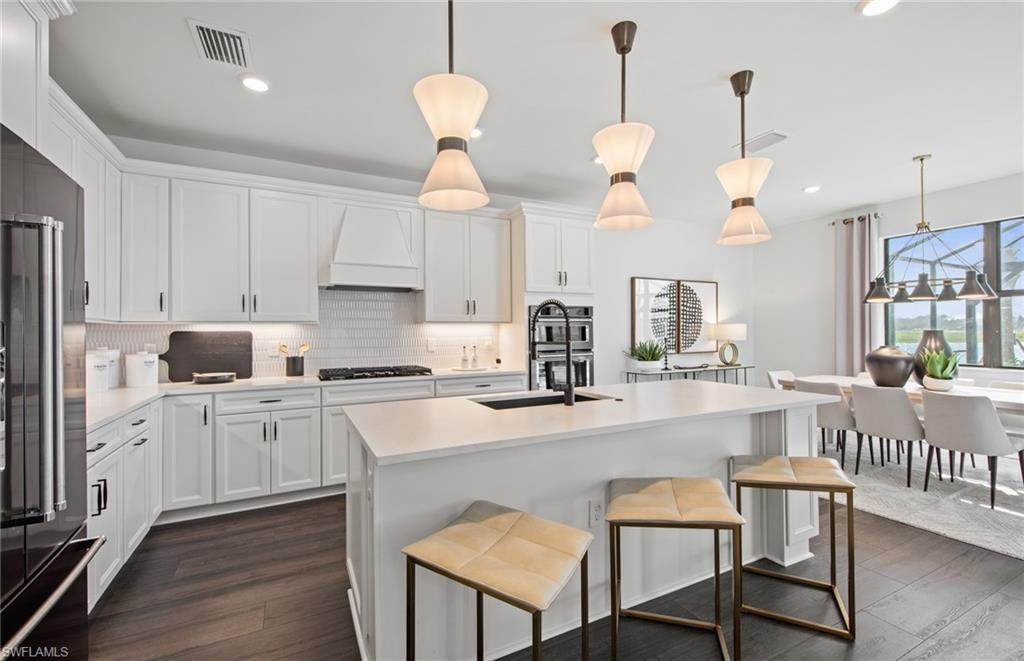 NORTHRIDGE - Residential