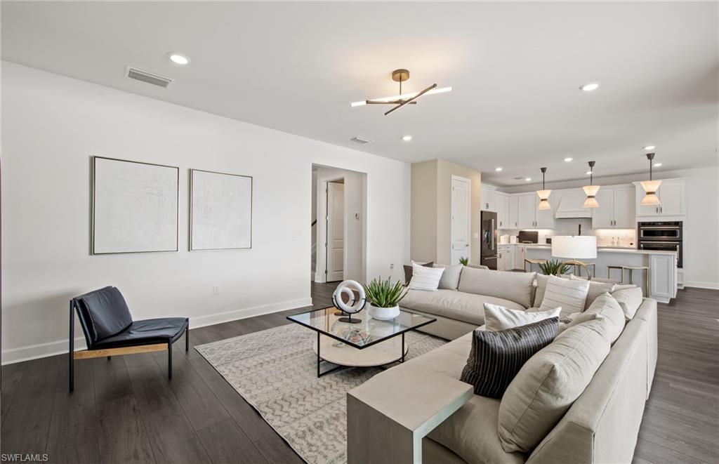 NORTHRIDGE - Residential