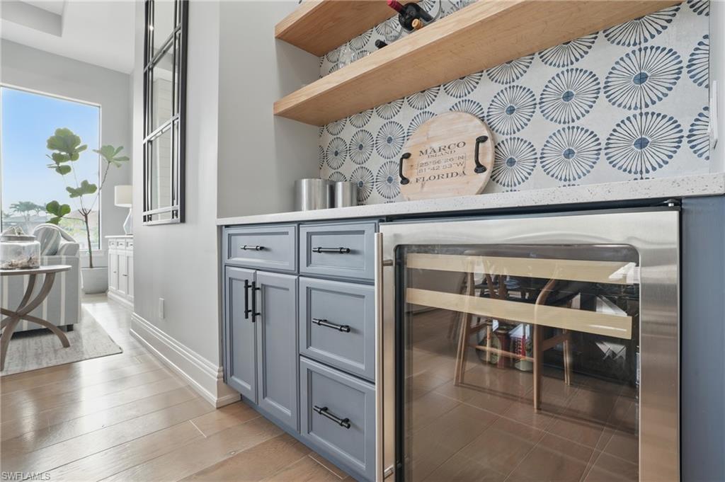 MARCO BEACH - Residential