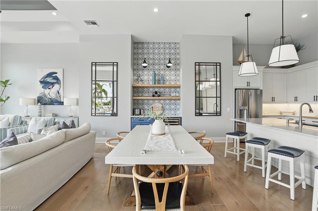 MARCO BEACH - Residential