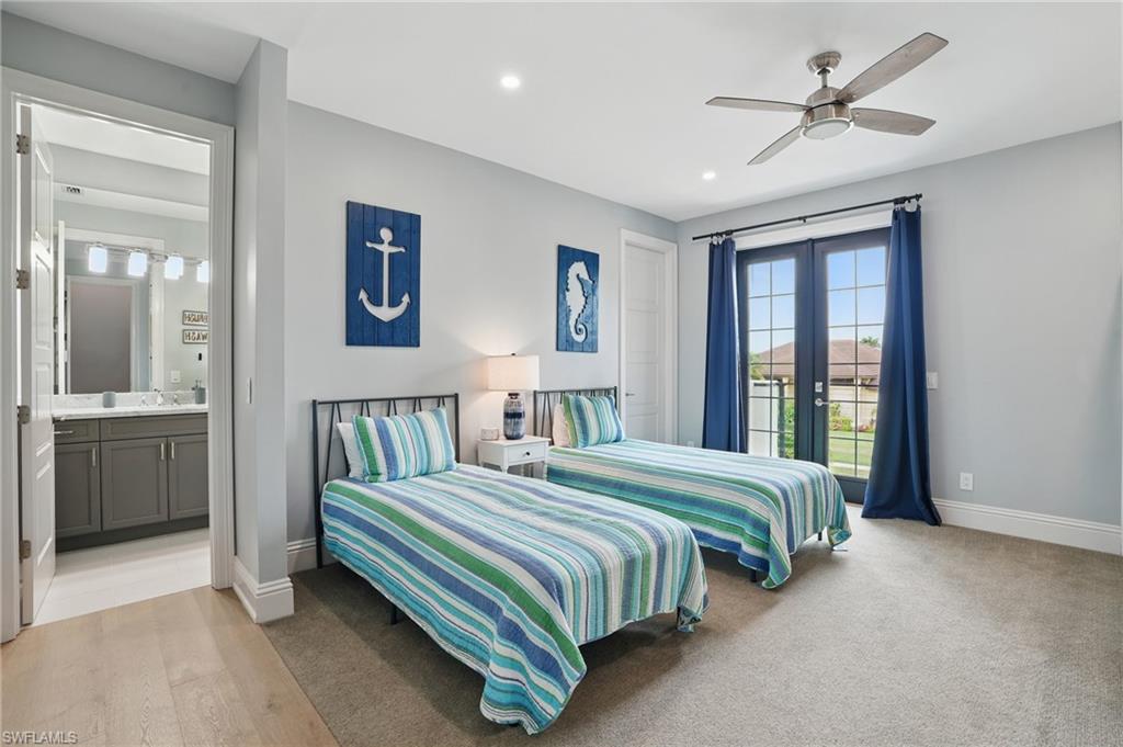 MARCO BEACH - Residential