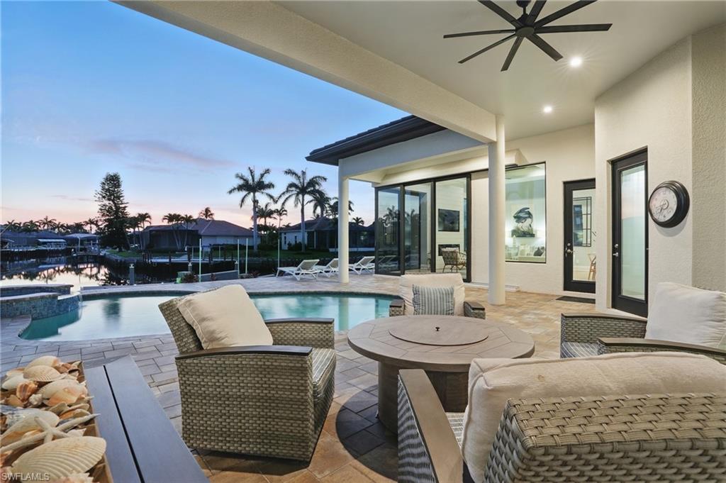 MARCO BEACH - Residential