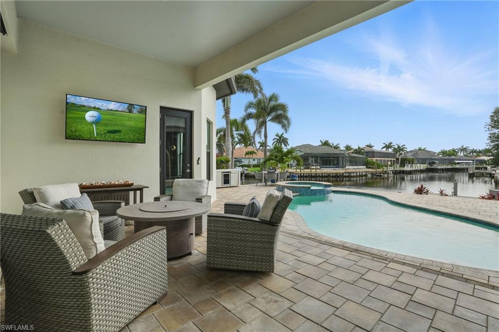 MARCO BEACH - Residential